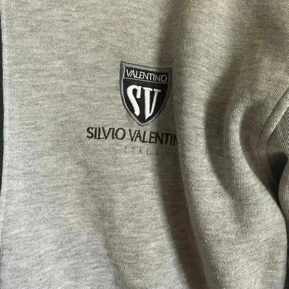 Vintage Silvio Valentino Embroidered Spellout Logo Crewneck Sweatshirt Size M - Picture 4 of 10